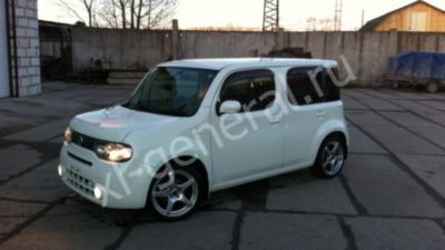 Лобовое стекло Nissan Cube Z12